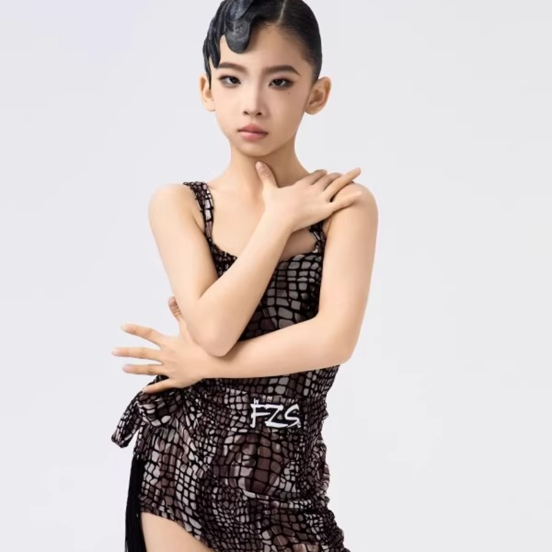 Robe de spectacle de danse lat - Outdoor Sports Hall avis et prix